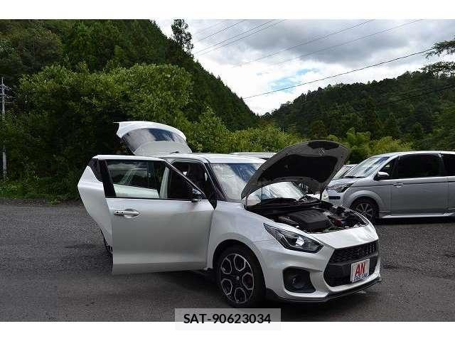 Suzuki SWIFT 2022-08 8686702-22