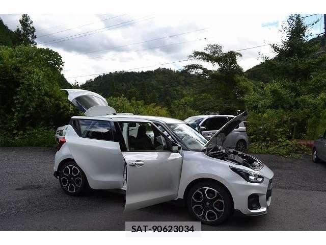 Suzuki SWIFT 2022-08 8686702-28
