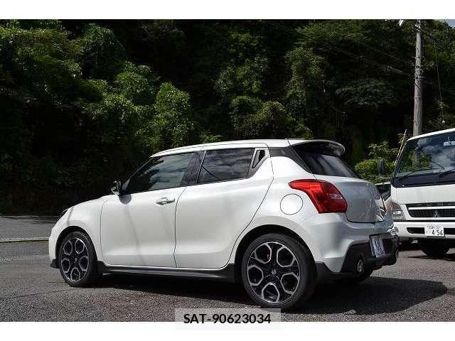 Suzuki SWIFT 2022-08 8686702-5