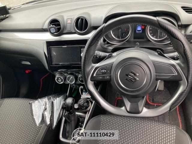 Suzuki SWIFT 2017-10 8746191-16