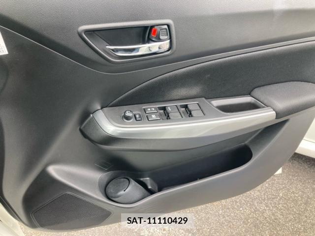 Suzuki SWIFT 2017-10 8746191-17