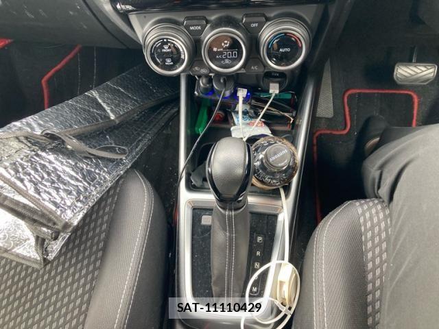 Suzuki SWIFT 2017-10 8746191-21