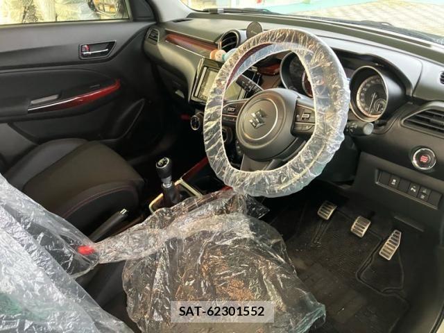 Suzuki SWIFT 2025-02 8746173-16
