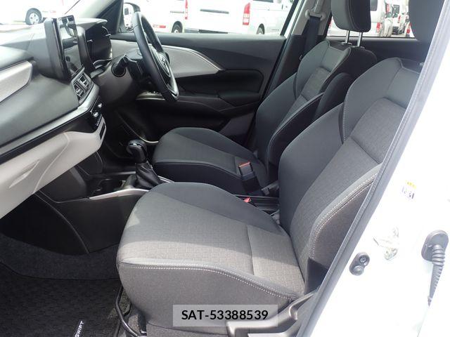 Suzuki SWIFT 2024-06 8746171-22
