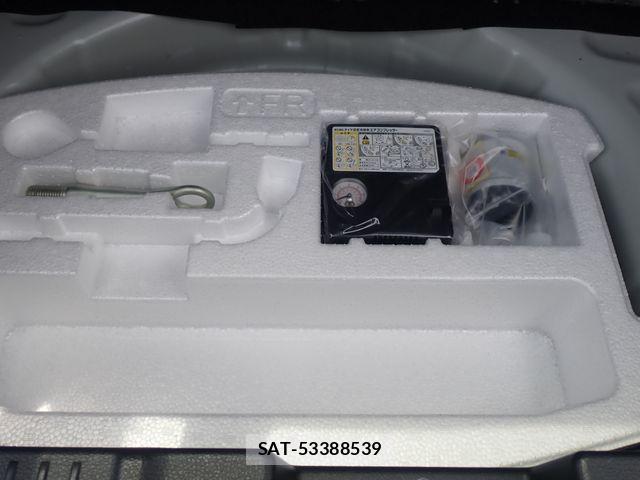 Suzuki SWIFT 2024-06 8746171-26