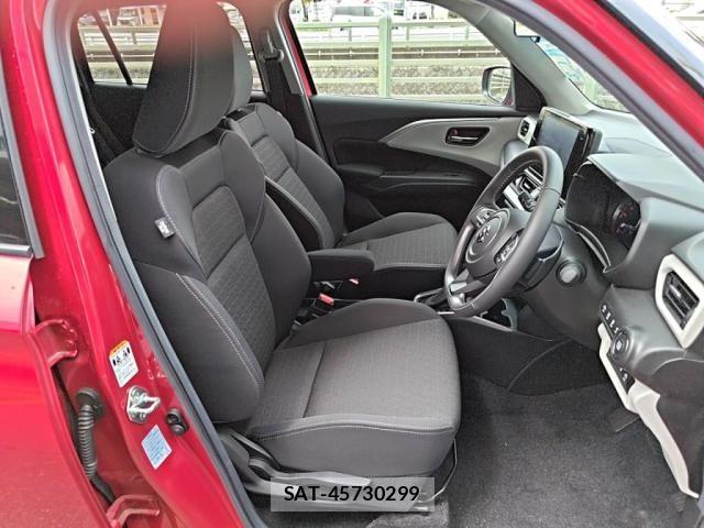 Suzuki SWIFT 2023-12 8746177-11
