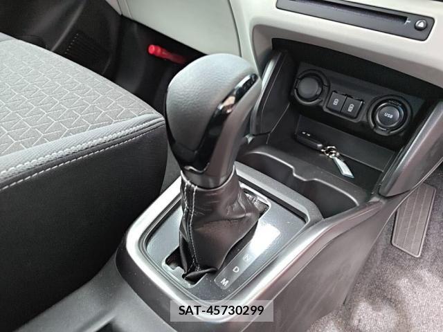 Suzuki SWIFT 2023-12 8746177-12