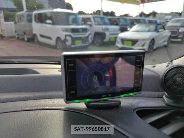 Suzuki SWIFT 2019-09 8746175-17