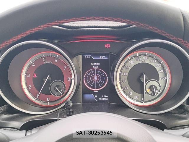 Suzuki SWIFT 2022-10 8746174-28
