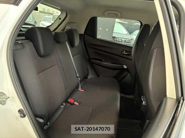Suzuki SWIFT 2019-11 8782232-19