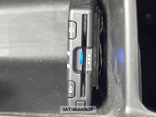 Suzuki SWIFT 2021-03 8797651-6