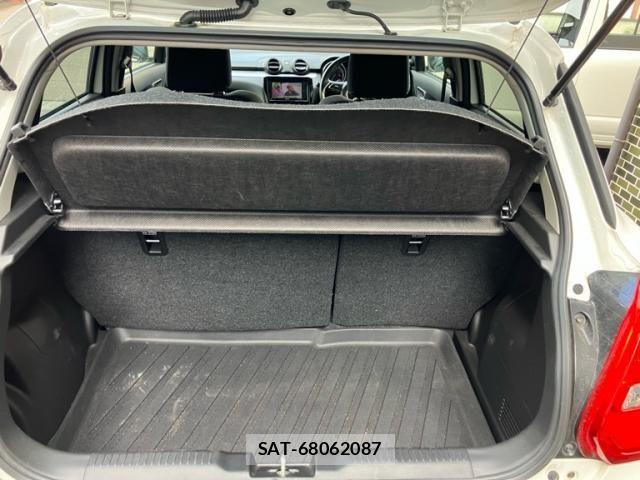 Suzuki SWIFT 2019-03 8797653-10