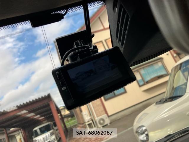 Suzuki SWIFT 2019-03 8797653-18