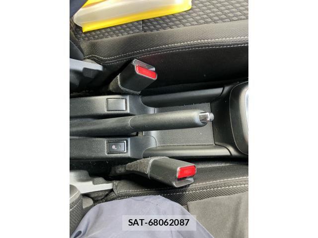 Suzuki SWIFT 2019-03 8797653-19