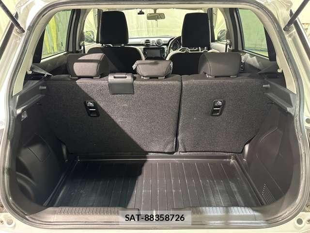 Suzuki SWIFT 2021-03 8797650-27