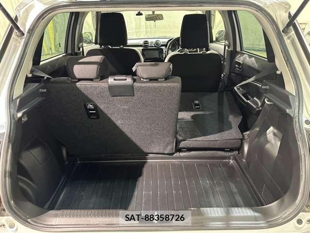 Suzuki SWIFT 2021-03 8797650-28