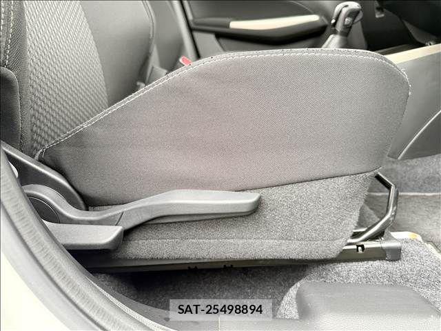 Suzuki SWIFT 1990-01 8831896-16