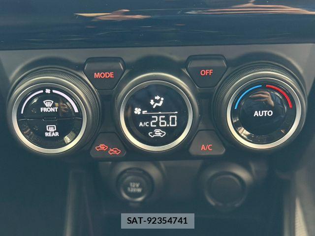Suzuki SWIFT 2018-03 8831913-9