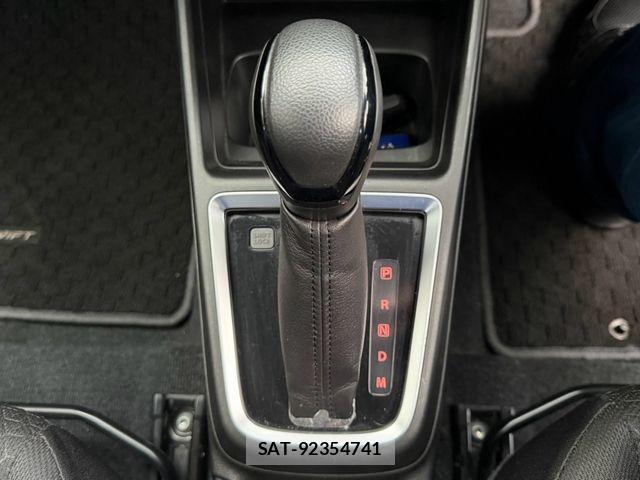 Suzuki SWIFT 2018-03 8831913-10