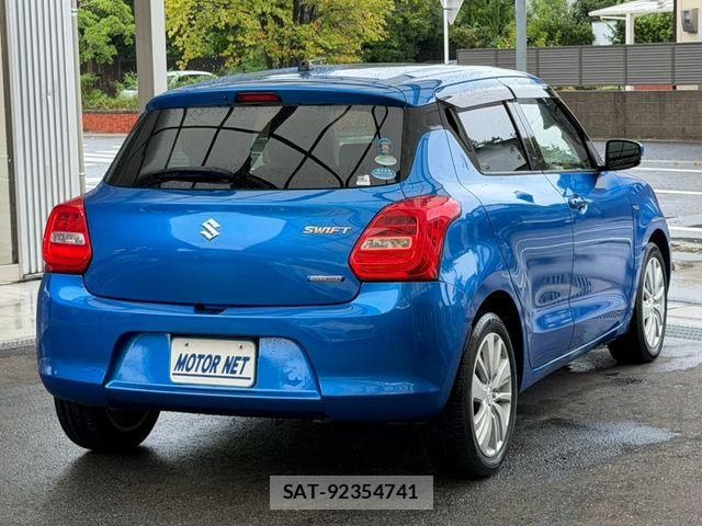Suzuki SWIFT 2018-03 8831913-1