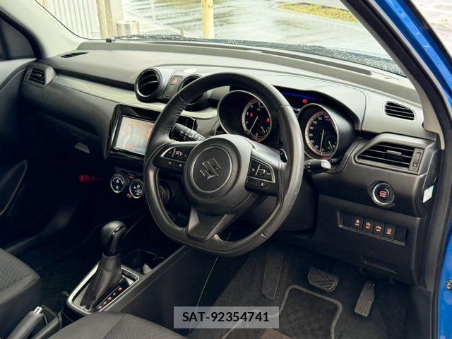 Suzuki SWIFT 2018-03 8831913-24