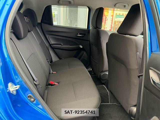 Suzuki SWIFT 2018-03 8831913-26