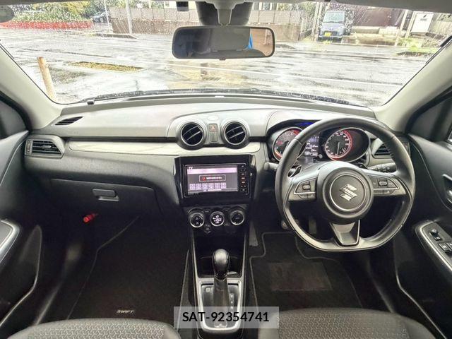 Suzuki SWIFT 2018-03 8831913-6
