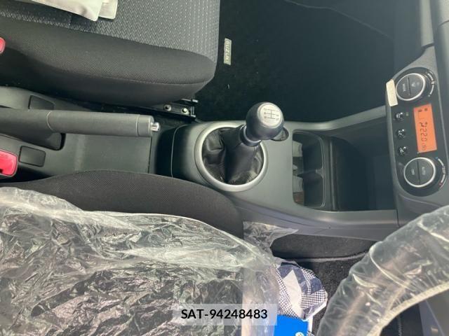 Suzuki SWIFT 2010-08 8831918-13
