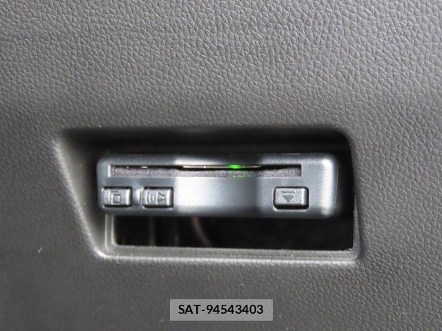 Suzuki SWIFT 2023-02 8831908-7