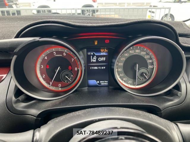 Suzuki SWIFT 2024-10 8831885-18