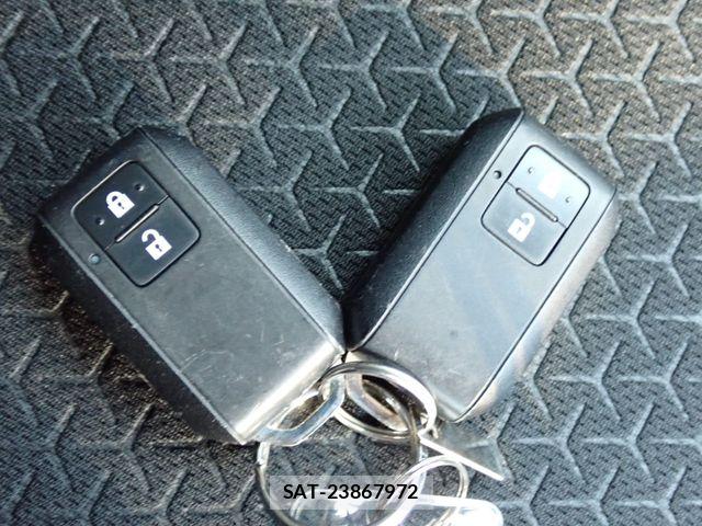 Suzuki SWIFT 2022-07 8831910-21