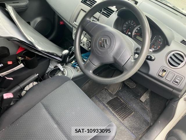 Suzuki SWIFT 2009-07 8831922-16