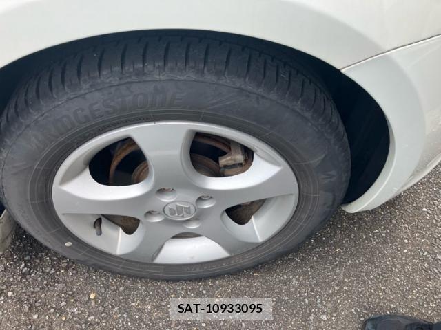 Suzuki SWIFT 2009-07 8831922-4