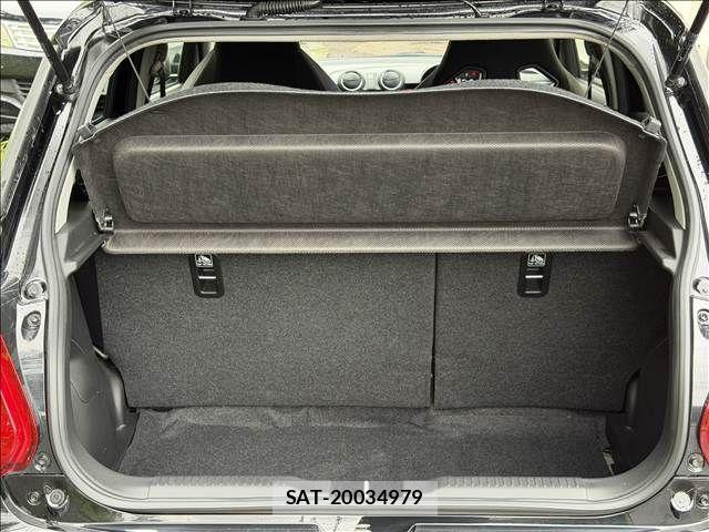 Suzuki SWIFT 2022-02 8831894-10