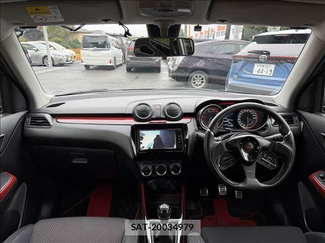 Suzuki SWIFT 2022-02 8831894-1