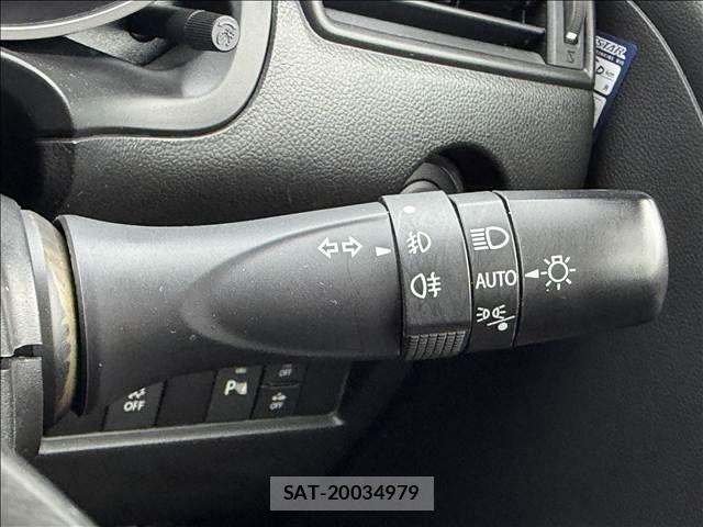 Suzuki SWIFT 2022-02 8831894-26