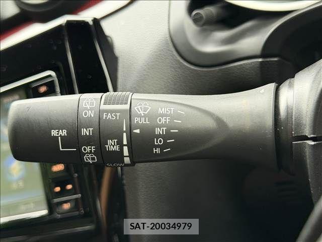 Suzuki SWIFT 2022-02 8831894-27