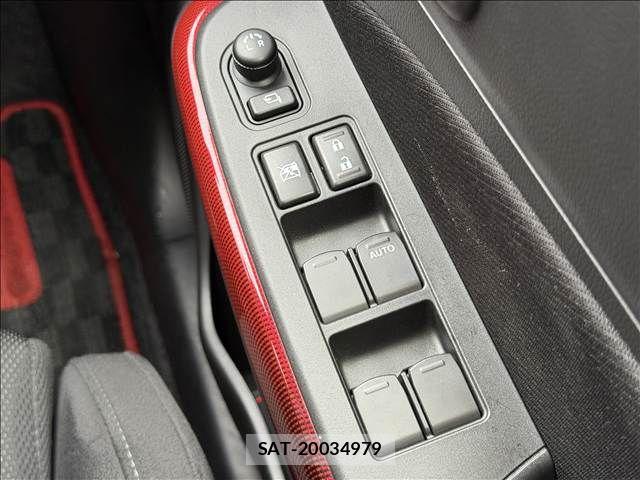 Suzuki SWIFT 2022-02 8831894-28