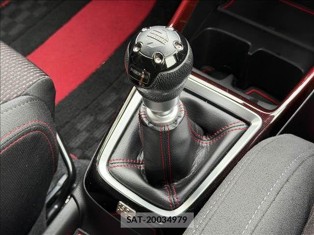 Suzuki SWIFT 2022-02 8831894-3