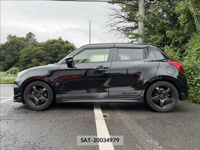 Suzuki SWIFT 2022-02 8831894-5