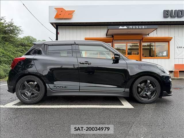 Suzuki SWIFT 2022-02 8831894-6