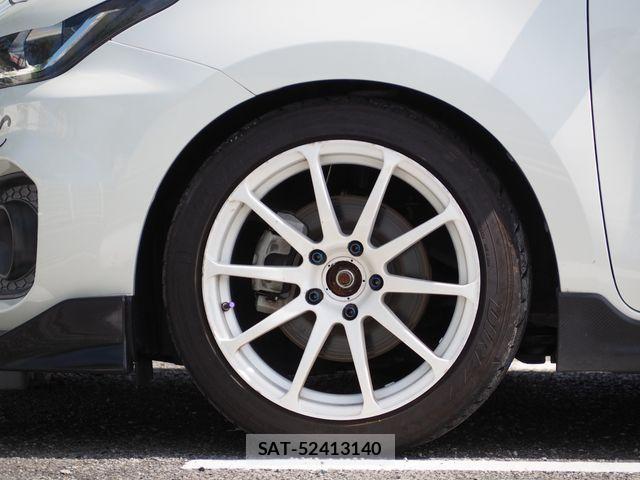 Suzuki SWIFT 2018-01 8831893-9