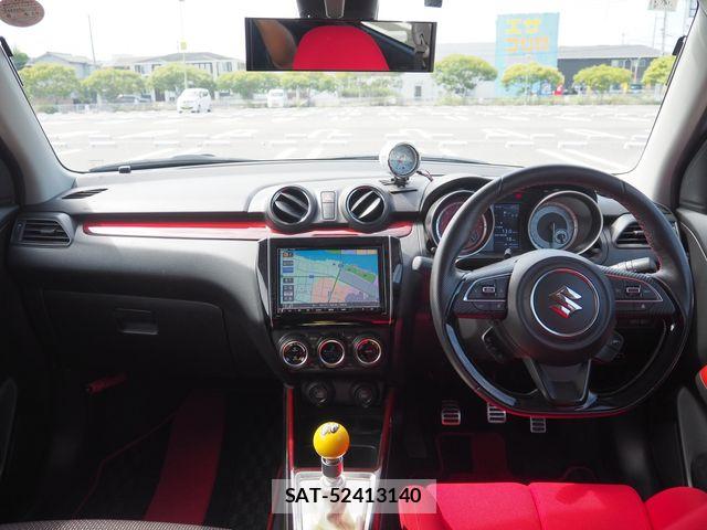Suzuki SWIFT 2018-01 8831893-13