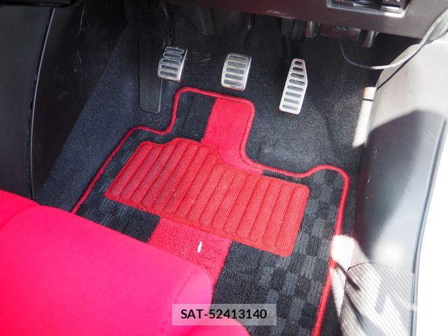 Suzuki SWIFT 2018-01 8831893-20