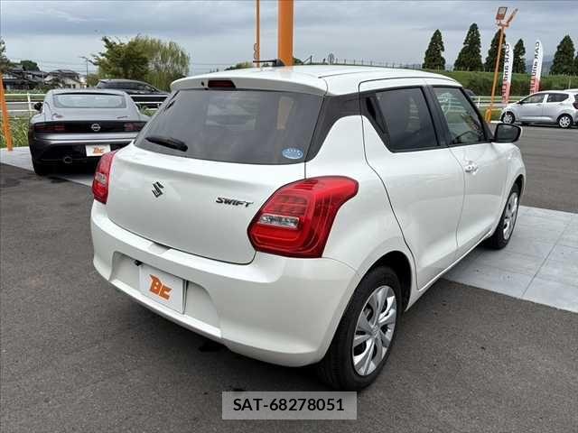 Suzuki SWIFT 2018-01 8850795-12