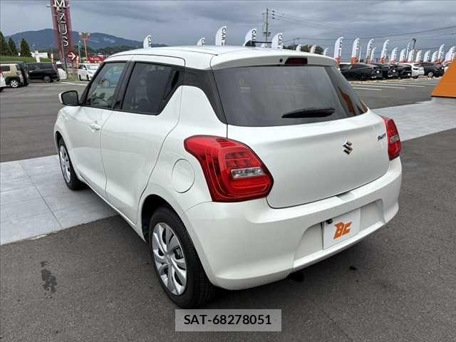 Suzuki SWIFT 2018-01 8850795-14