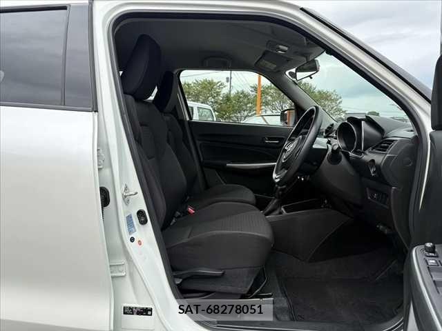 Suzuki SWIFT 2018-01 8850795-15