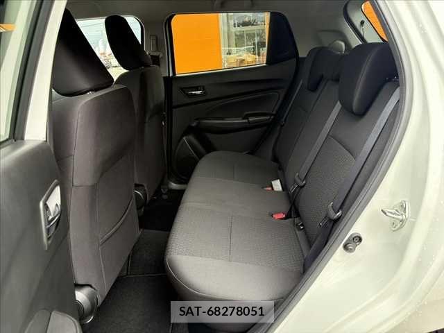 Suzuki SWIFT 2018-01 8850795-18