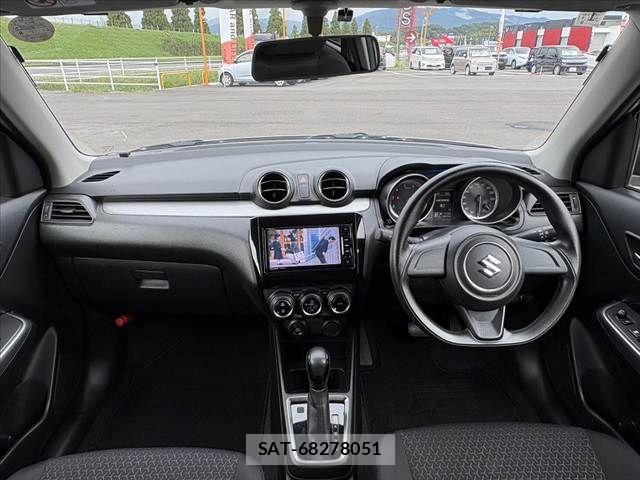 Suzuki SWIFT 2018-01 8850795-1