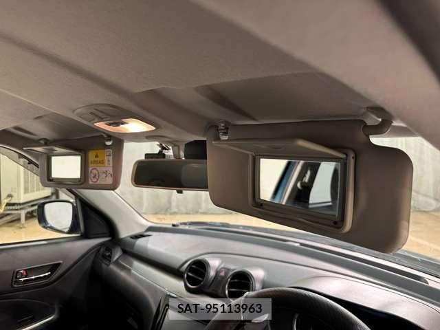 Suzuki SWIFT 2018-03 8849988-27